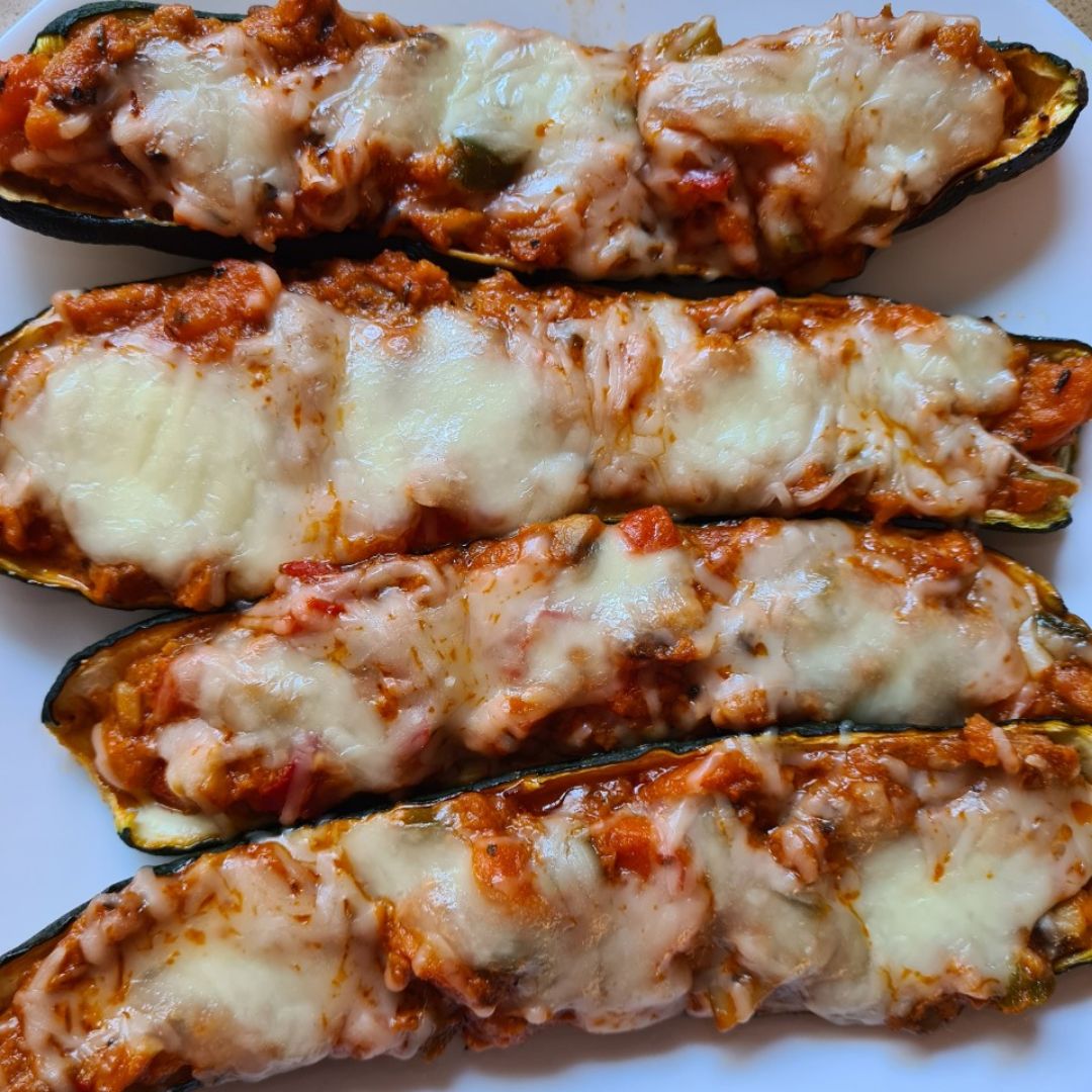 Calabacín relleno con atún y verduras Calabacín relleno con atún y verduras
