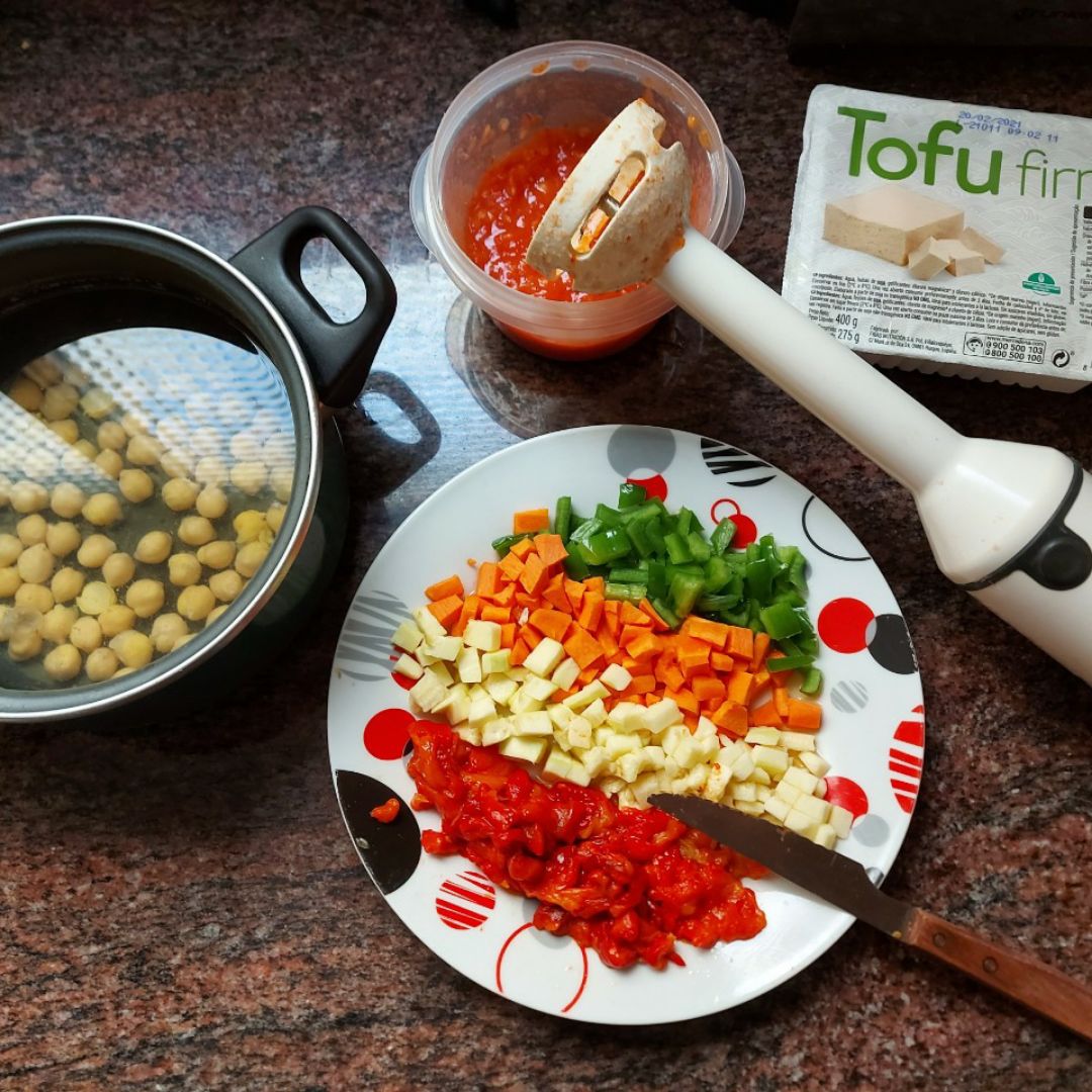 Tofu y garbanzos con verdurasStep 0