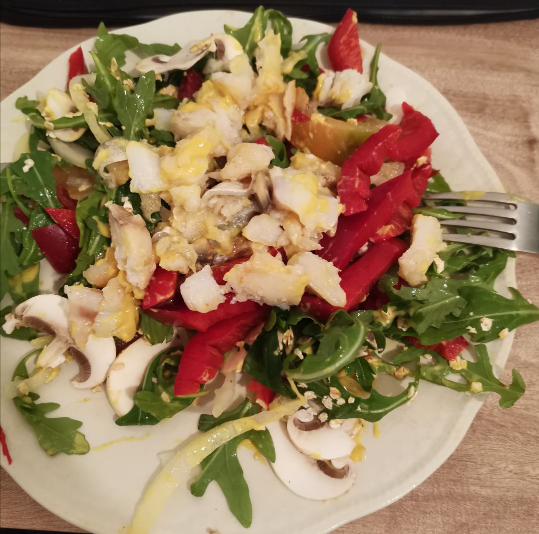 Ensalada de ruccula con bacalao