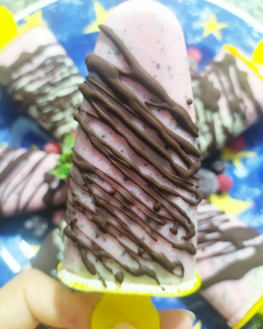 Helado de coco, fresa, plátano y chocolate Paso 6 Helado de coco, fresa, plátano y chocolate Paso 6