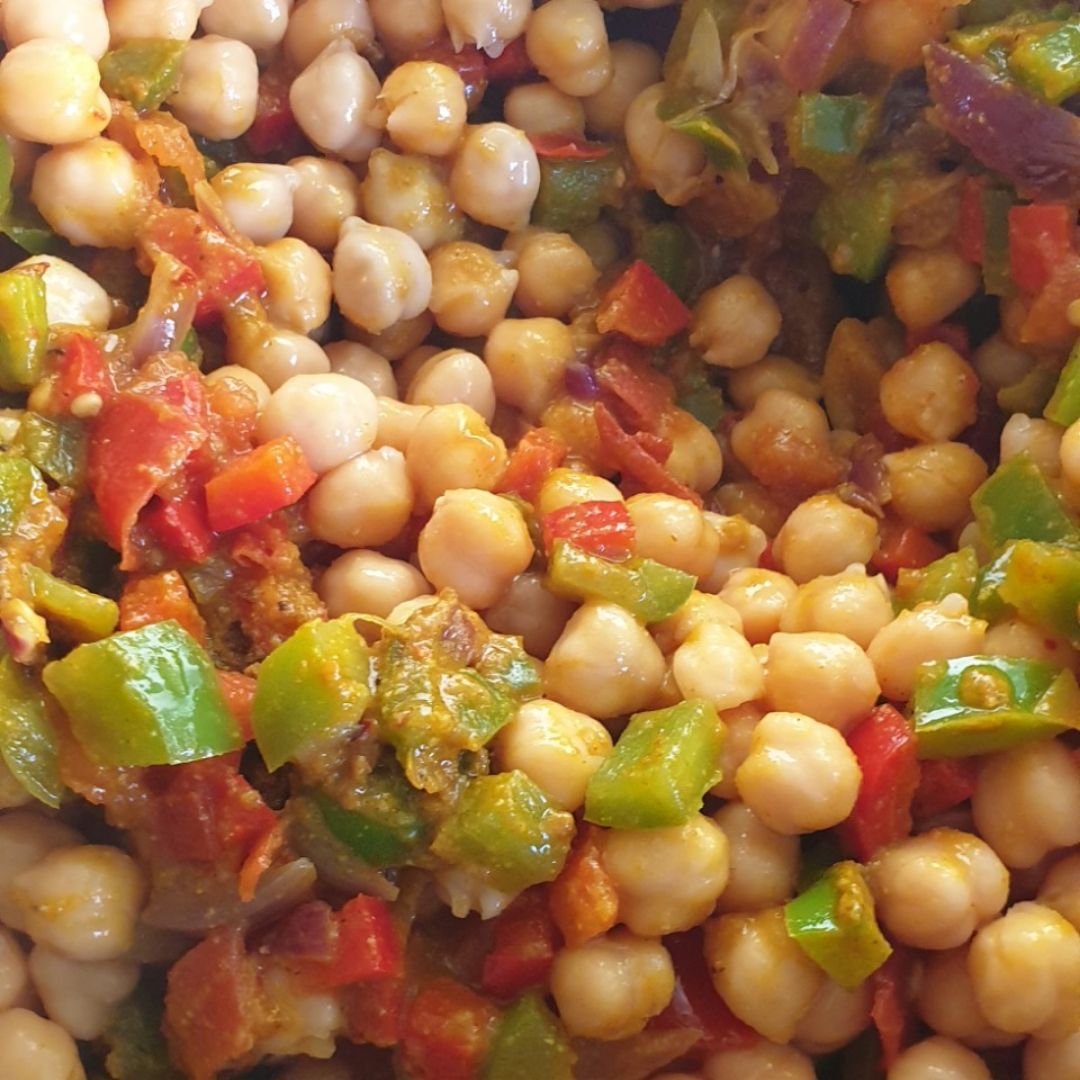 Guiso de mango al curry con garbanzos Paso 1 Guiso de mango al curry con garbanzos Paso 1