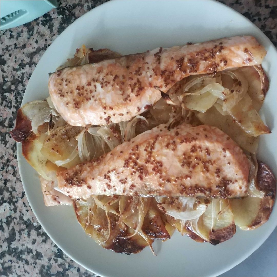 Salmón al horno con mostaza Salmón al horno con mostaza