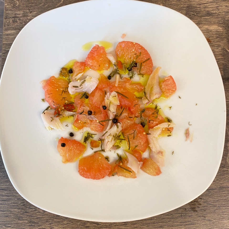 Carpaccio de trucha y pomelo Carpaccio de trucha y pomelo