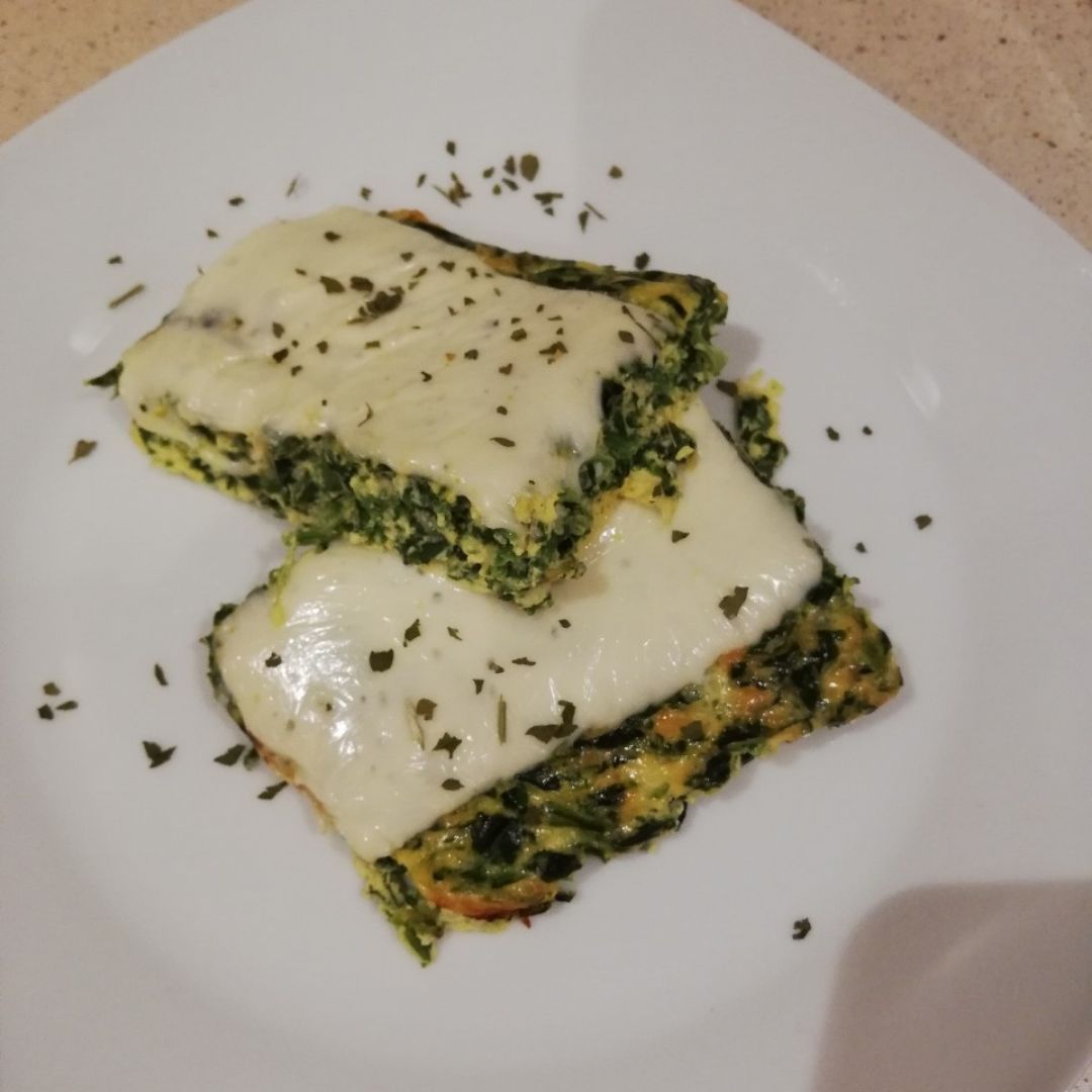 Pastel de espinacas y quesos. Pastel de espinacas y quesos.
