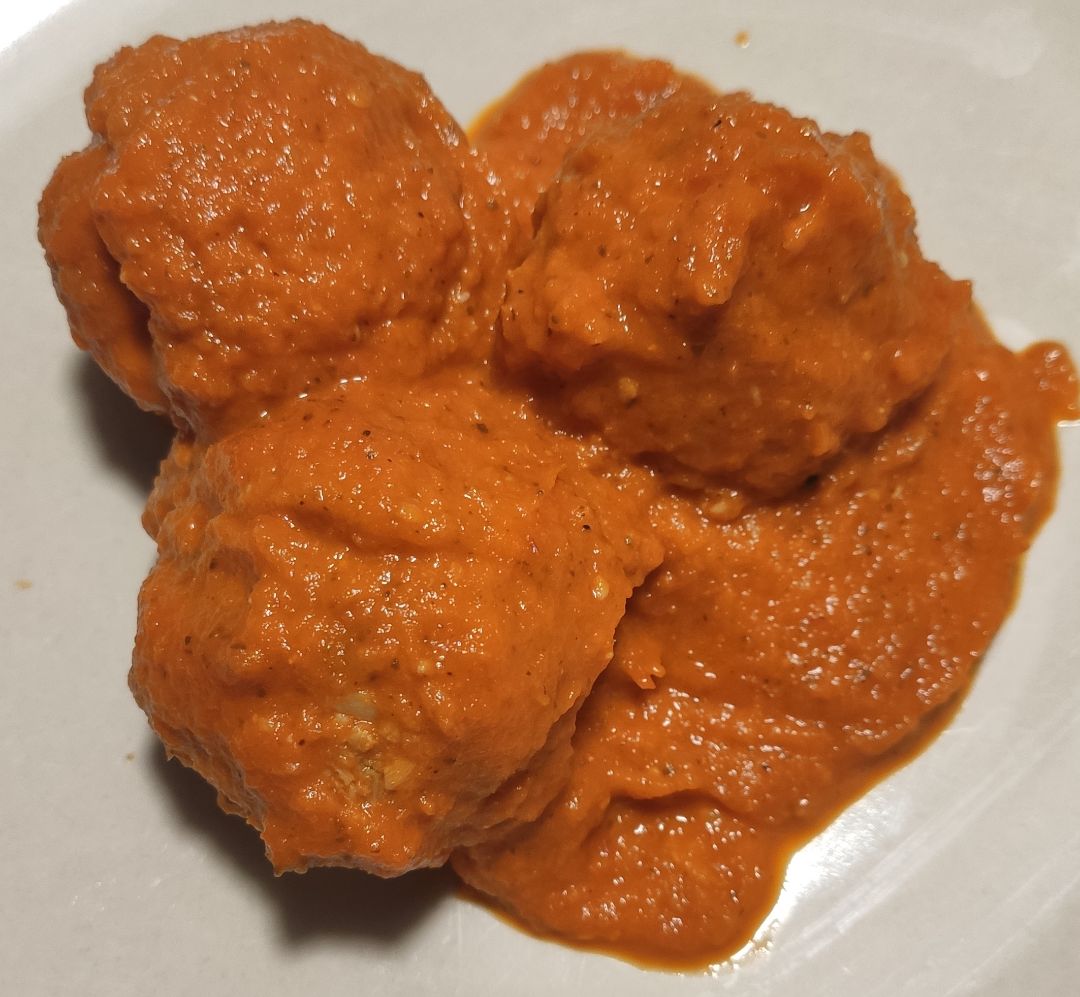Albondigas atún con salsa de tomate Albondigas atún con salsa de tomate
