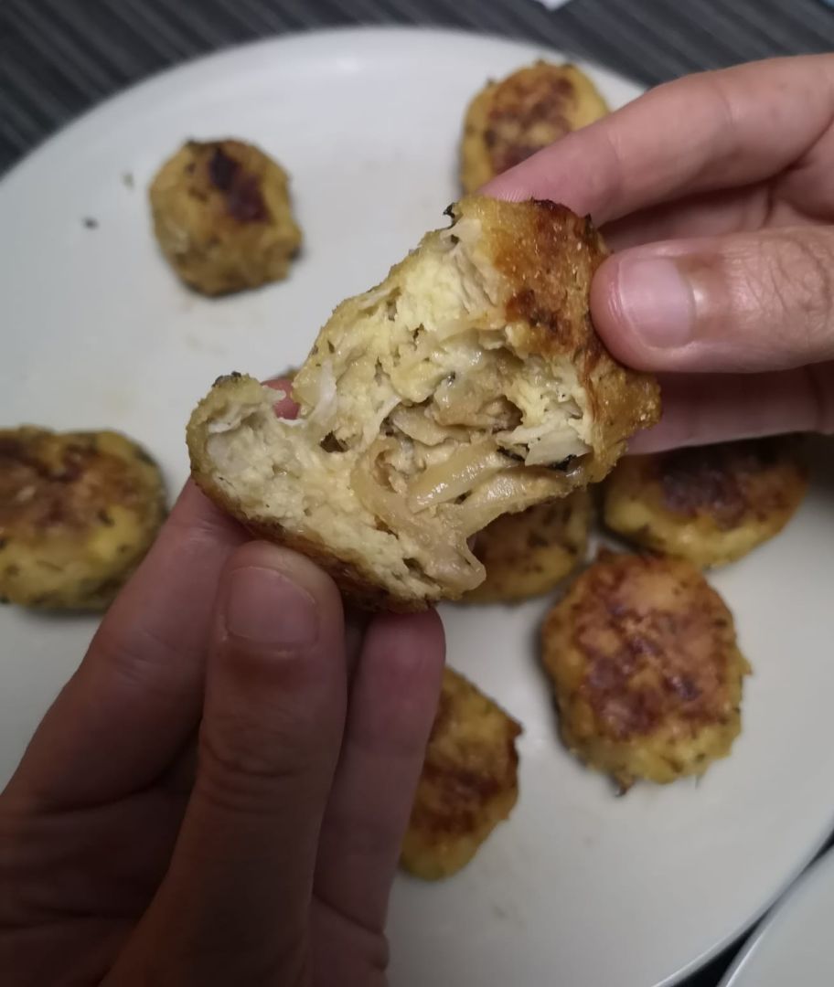 Bolas de pollo ,queso y cebolla al hornoStep 0