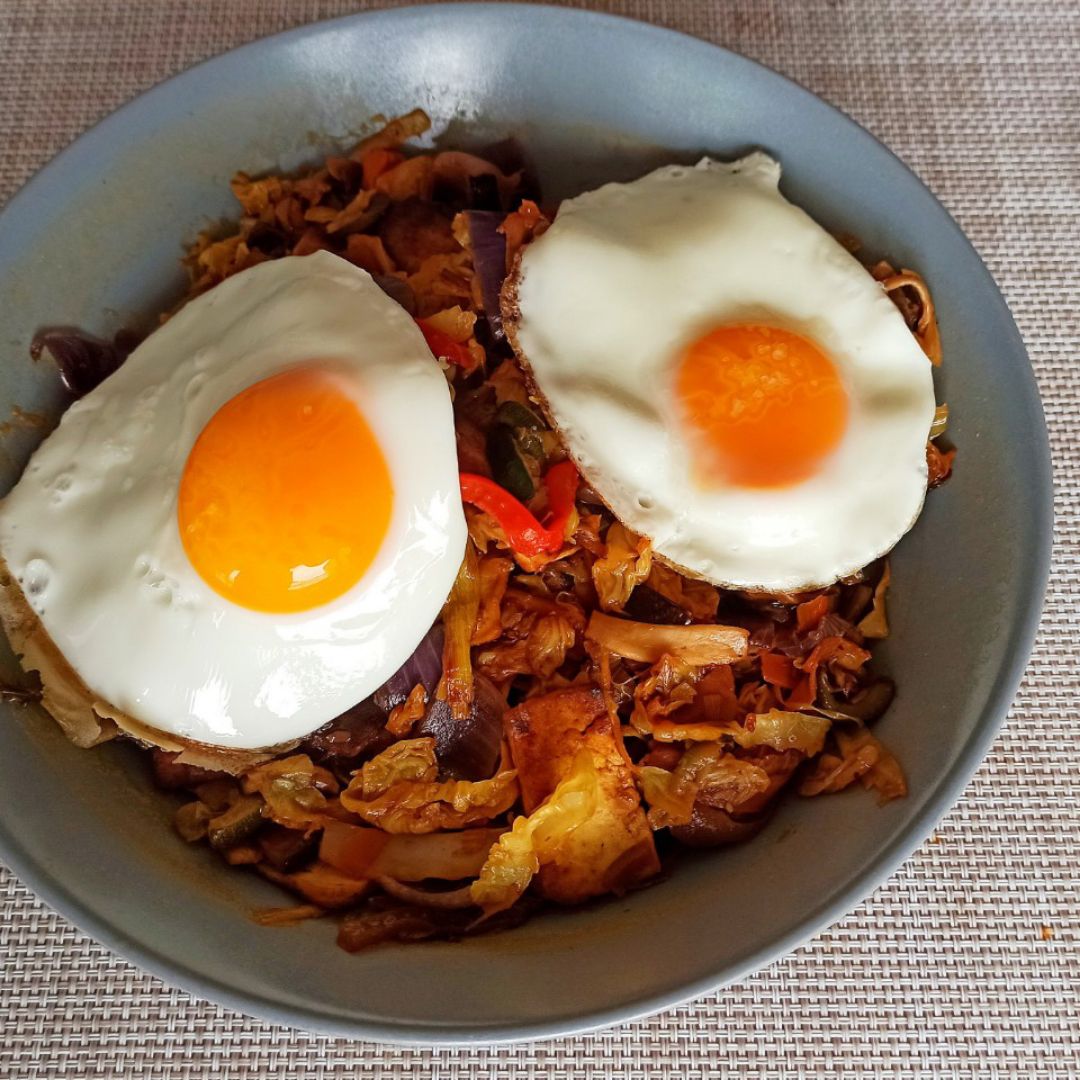 Salteado de verduras con tofu y huevos 🥬🥒🌶️🧅🍳 Salteado de verduras con tofu y huevos 🥬🥒🌶️🧅🍳