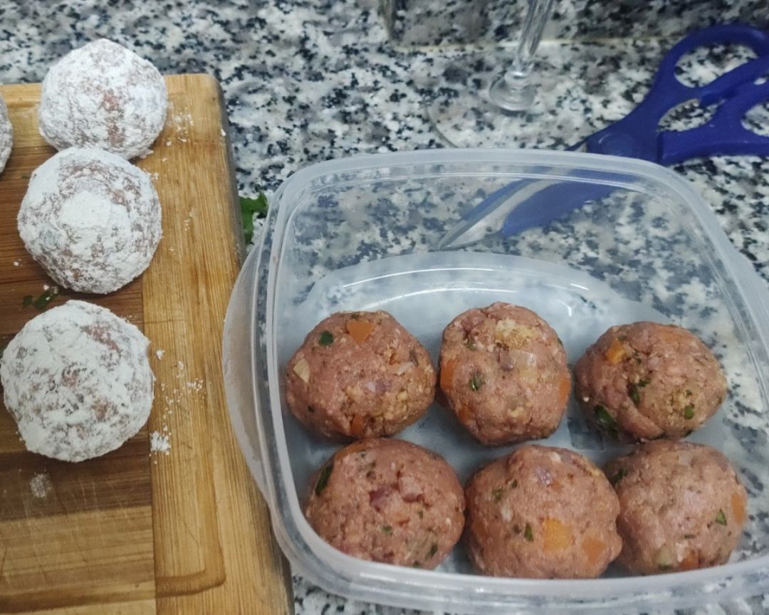 Albóndigas de ternera con crema de brócoli Paso 1