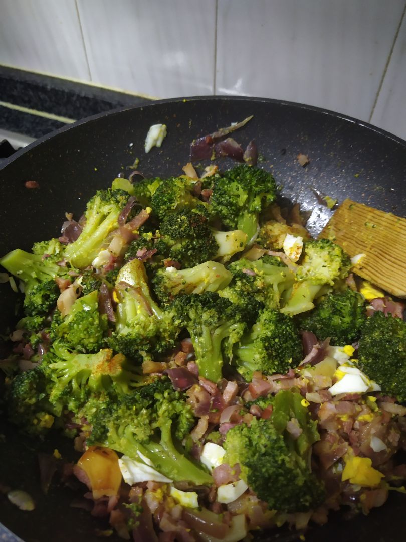 Brócoli con jamón picante Paso 4 Brócoli con jamón picante Paso 4