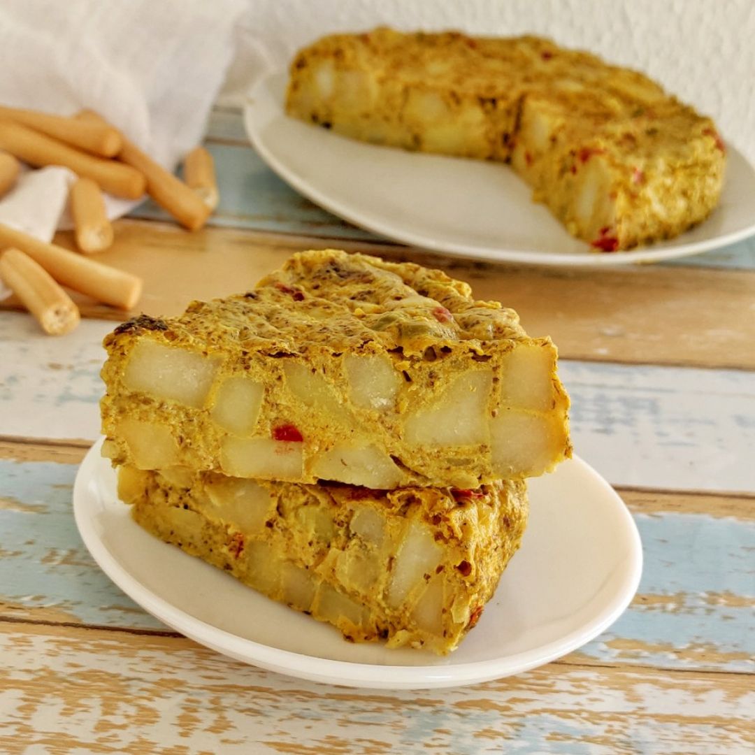 TORTILLA DE PATATAS VEGANA Y SALUDABLE TORTILLA DE PATATAS VEGANA Y SALUDABLE