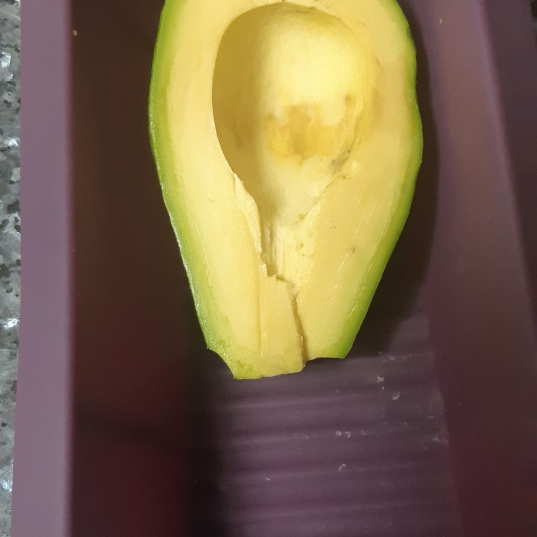 Aguacate caliente acompañado de cherrys Paso 0 Aguacate caliente acompañado de cherrys Paso 0