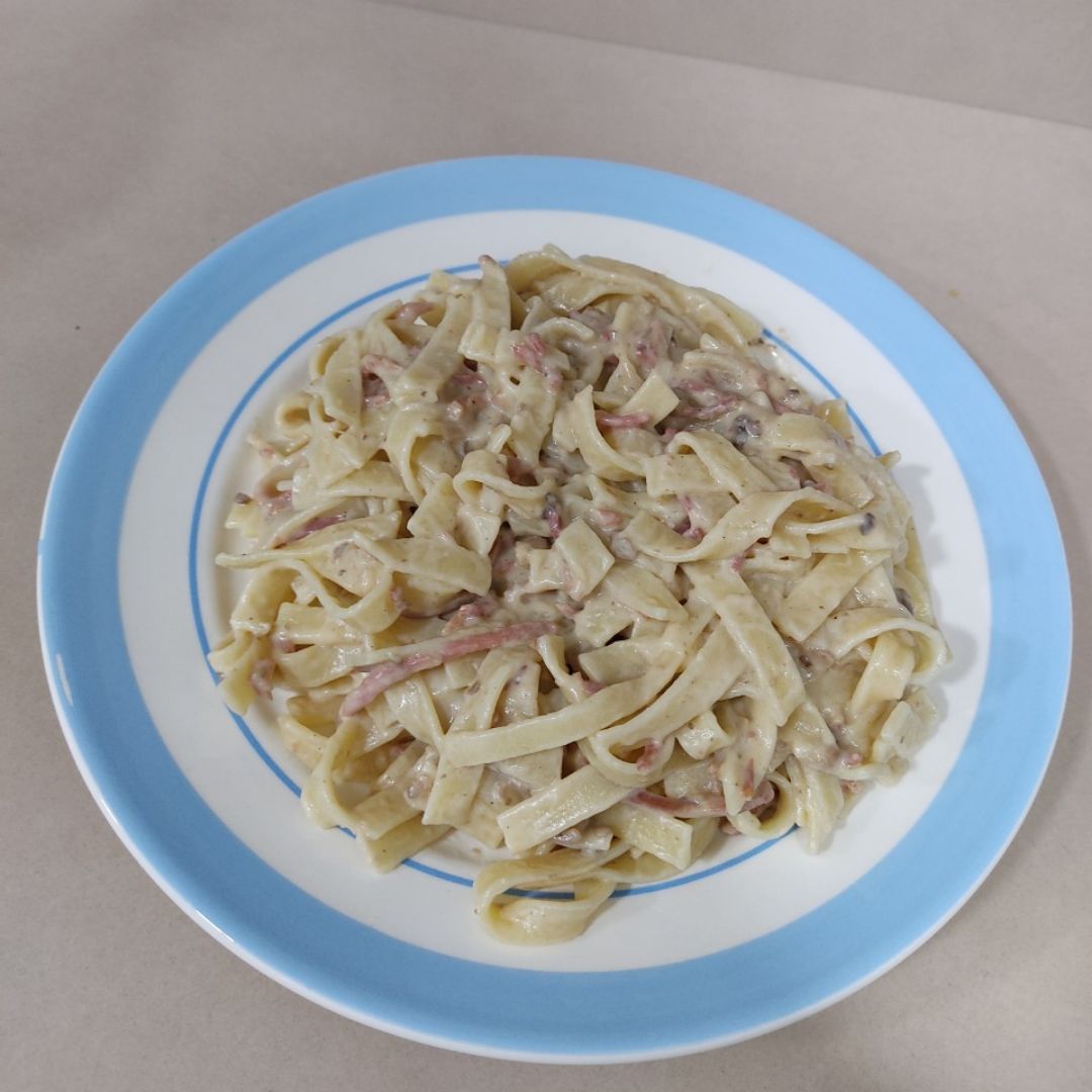 Nidos de pasta con salsa de boletus Nidos de pasta con salsa de boletus