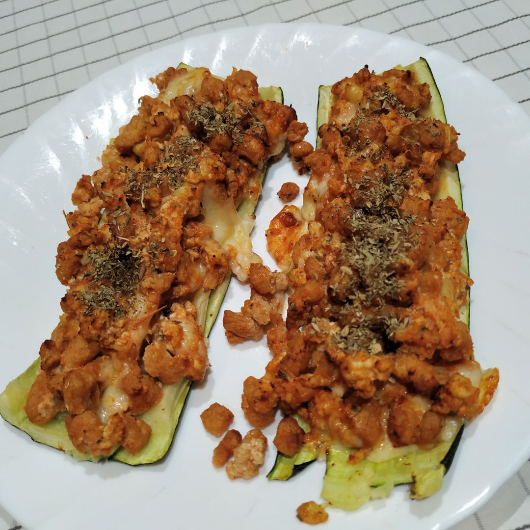 Calabacines rellenos de soja, huevo y queso curado 🥒🧀 Calabacines rellenos de soja, huevo y queso curado 🥒🧀