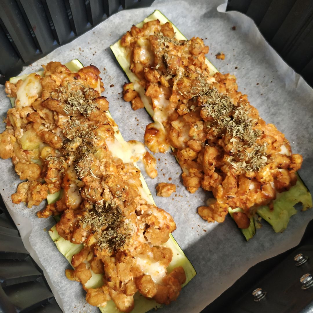 Calabacines rellenos de soja, huevo y queso curado 🥒🧀 Paso 6 Calabacines rellenos de soja, huevo y queso curado 🥒🧀 Paso 6