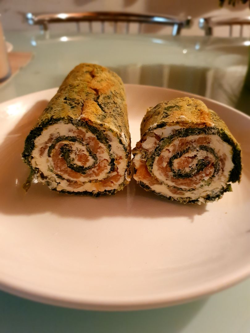 Rollito de espinacas con salmón y Philadelphia