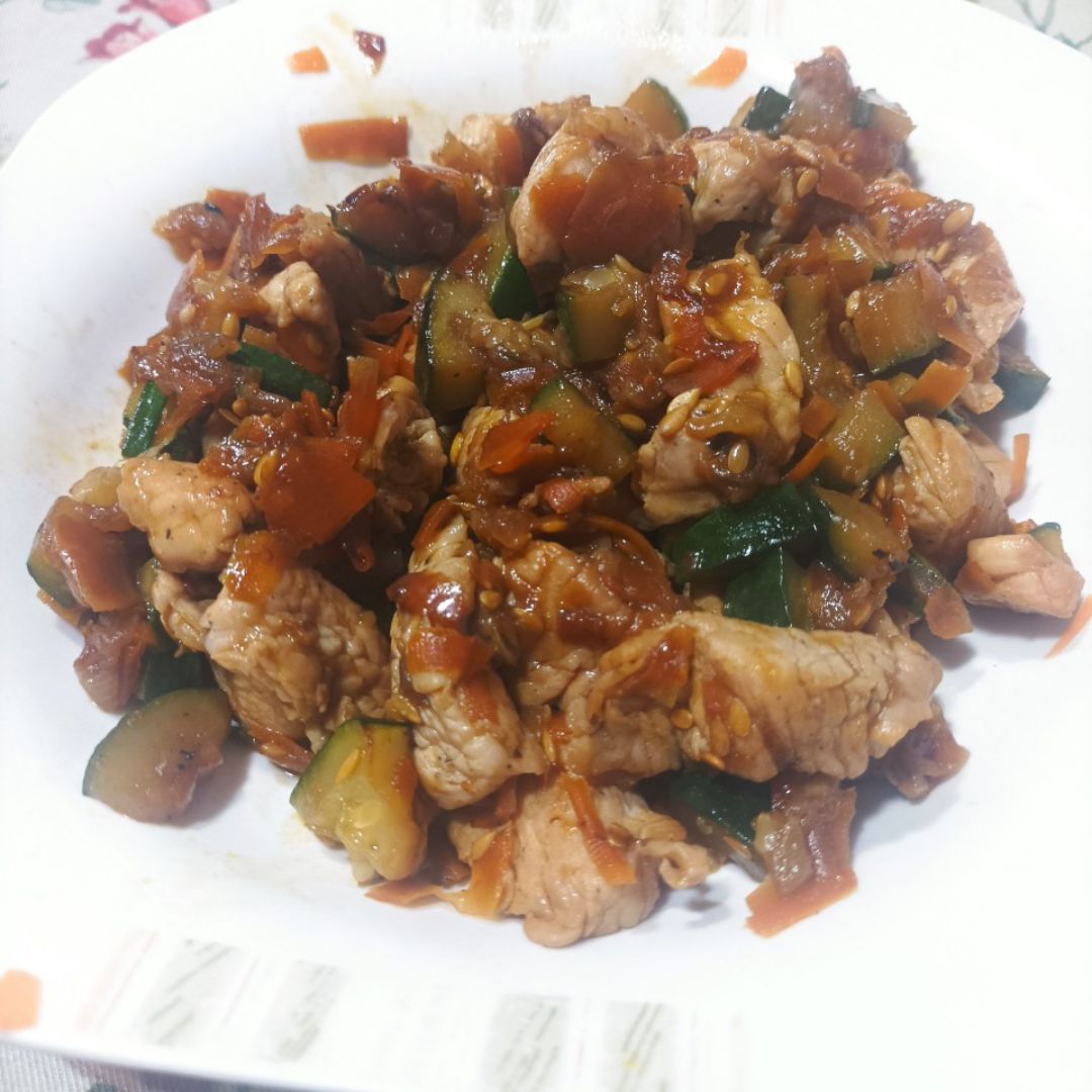 Pavo con verduras y soja Pavo con verduras y soja