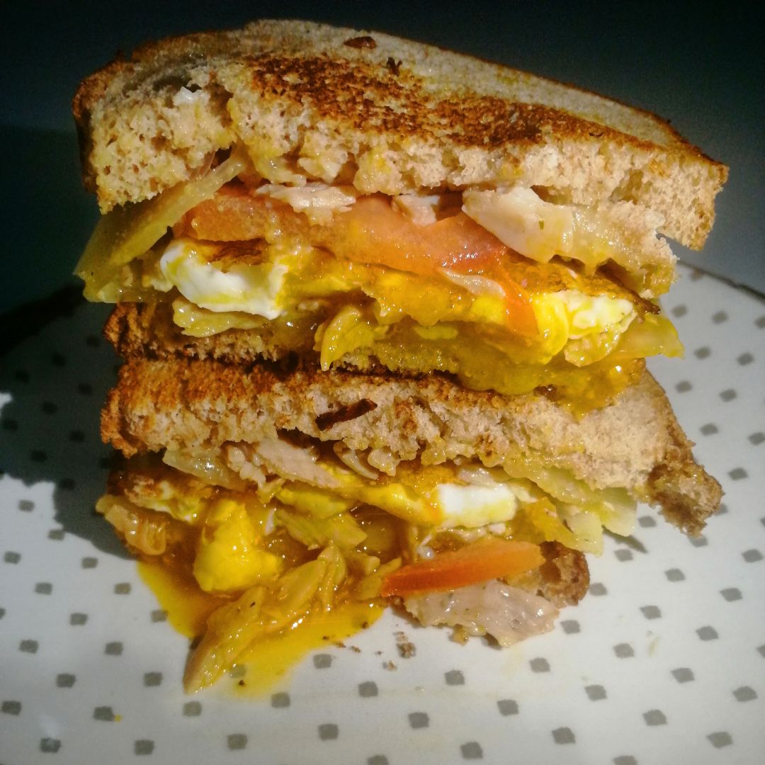 SÁNDWICH CON HUEVO SÁNDWICH CON HUEVO