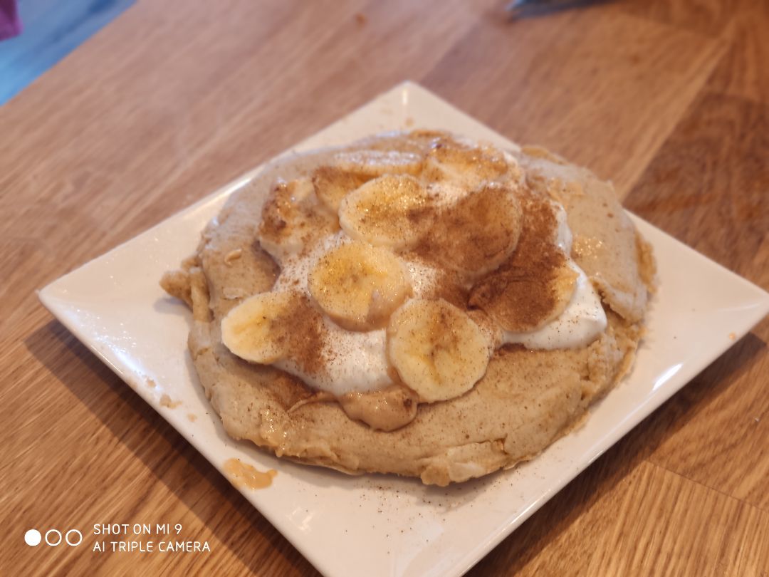 MAXI-TORTITA de PLÁTANO y CREMA DE CACAHUETE