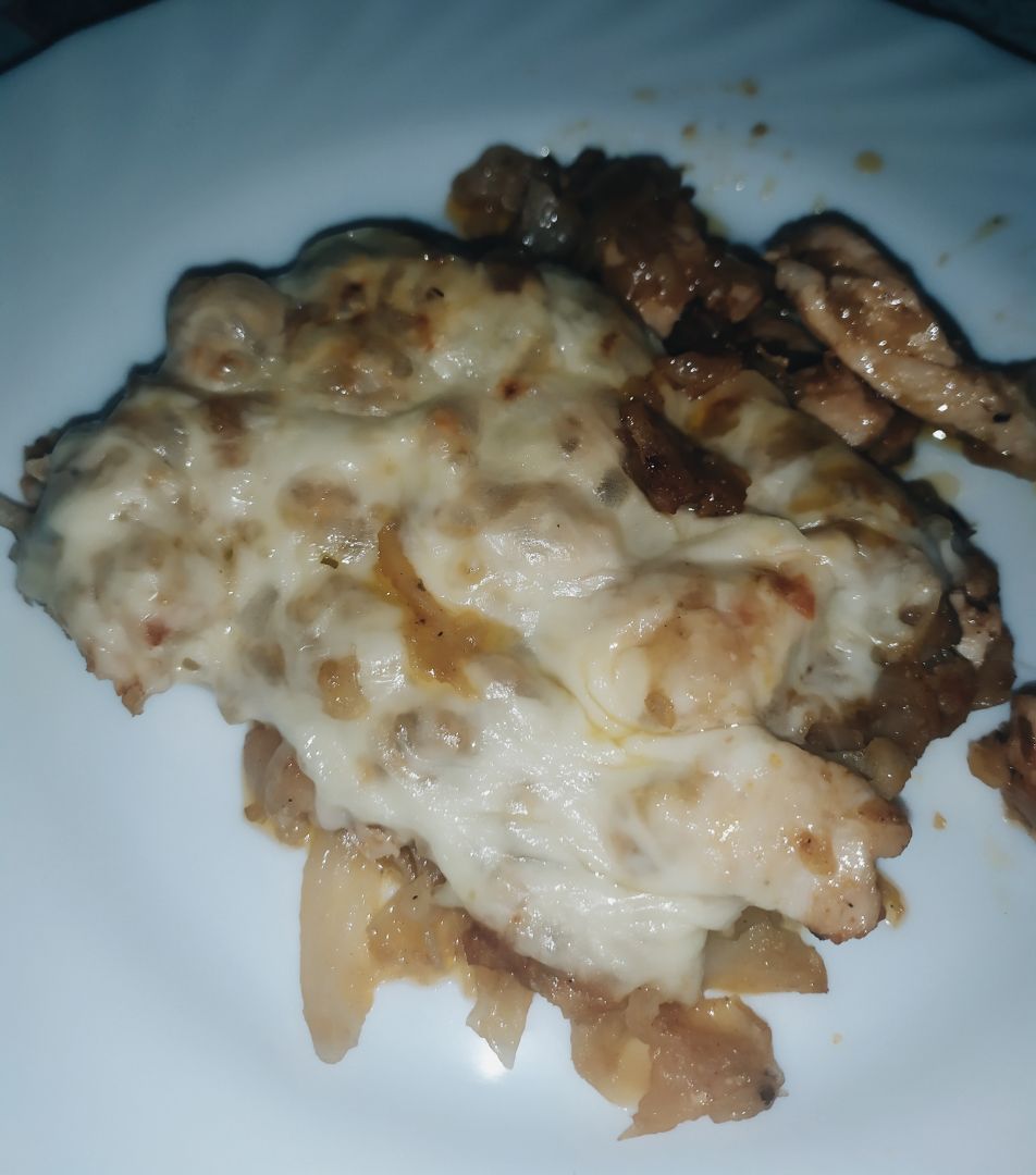 Gratinado de repollo con pollo. Gratinado de repollo con pollo.