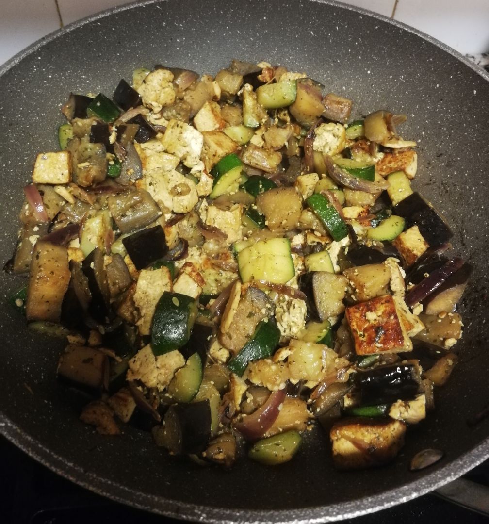 Tofu con calabacín y berenjena Tofu con calabacín y berenjena