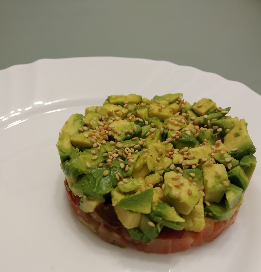 Tartar de salmón y aguacate 🥑 Tartar de salmón y aguacate 🥑