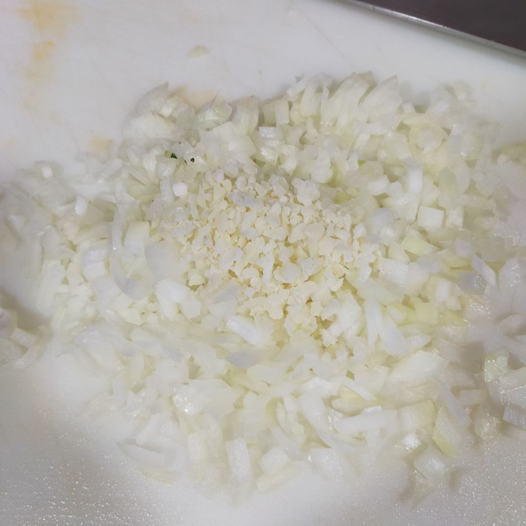 Guisantes con jam贸n y patata 馃煝 Paso 0 Guisantes con jam贸n y patata 馃煝 Paso 0