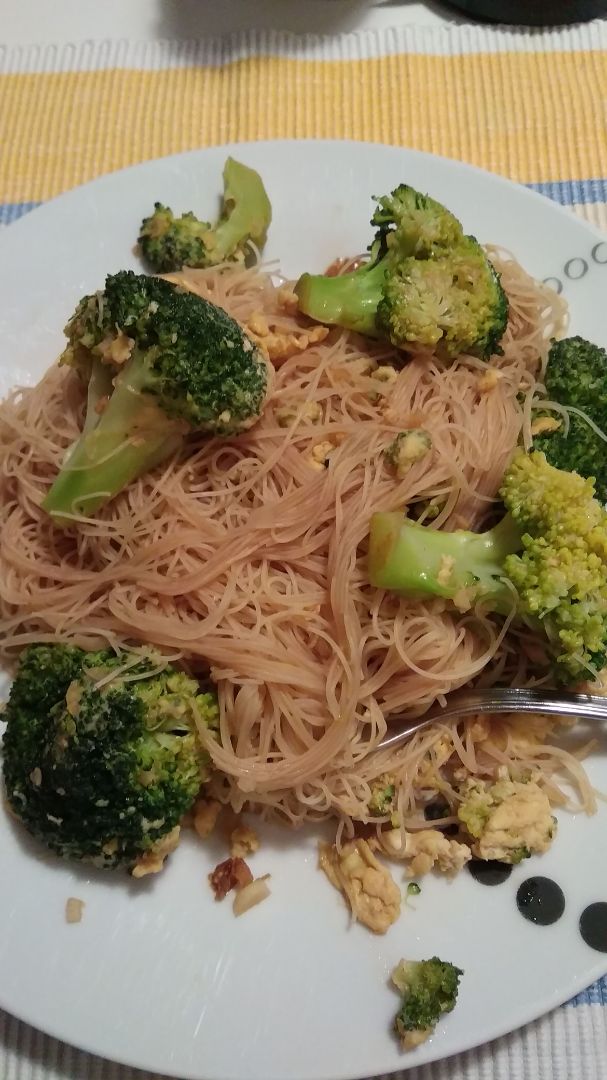 Fideos de arroz estilo vegetariano Fideos de arroz estilo vegetariano