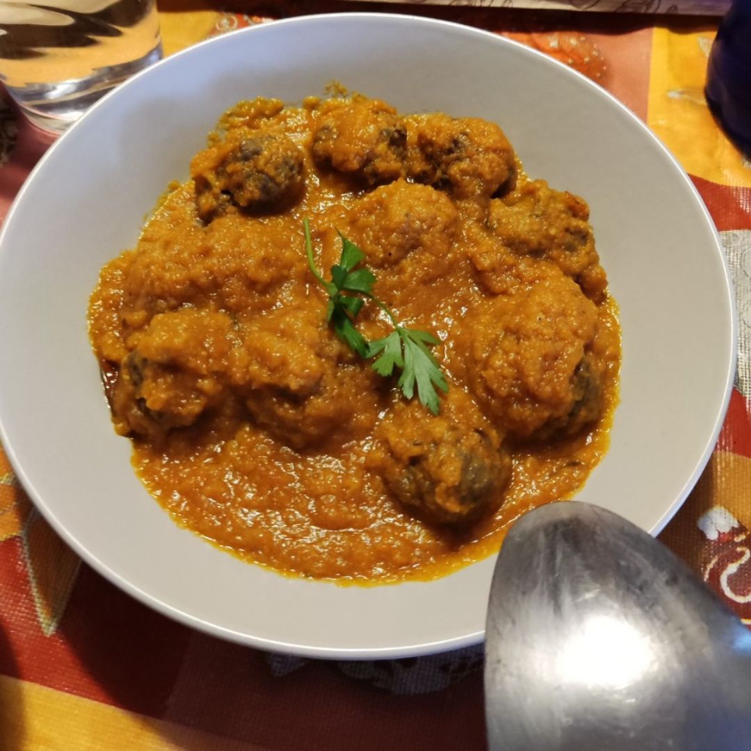 Albóndigas en salsa de verduras Albóndigas en salsa de verduras