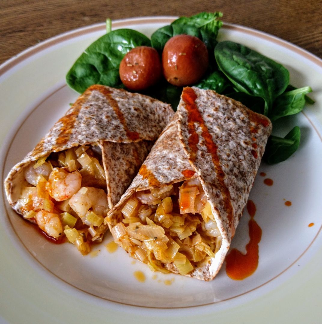 Fajitas de puerro y gambas con pimentón 