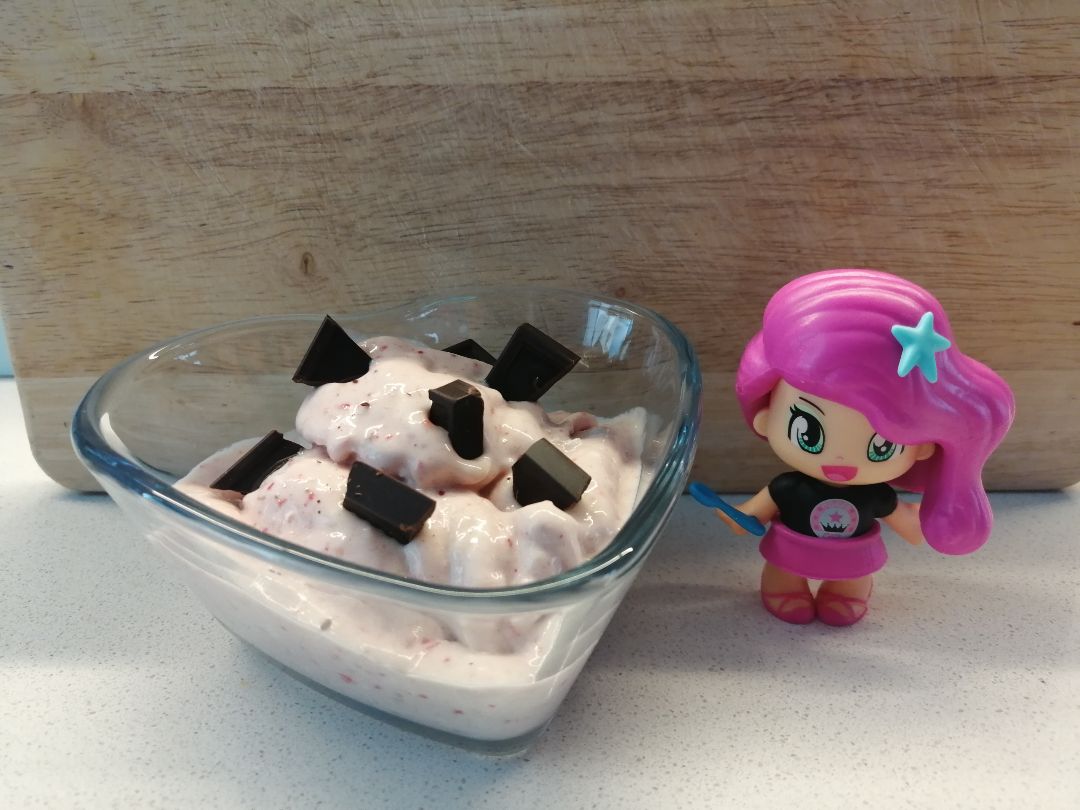 Helado de plátano y fresas Helado de plátano y fresas