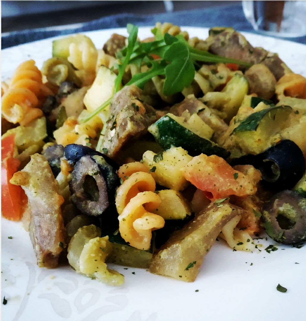Ensalada de espirales con verduras en salsa de yogurt Ensalada de espirales con verduras en salsa de yogurt