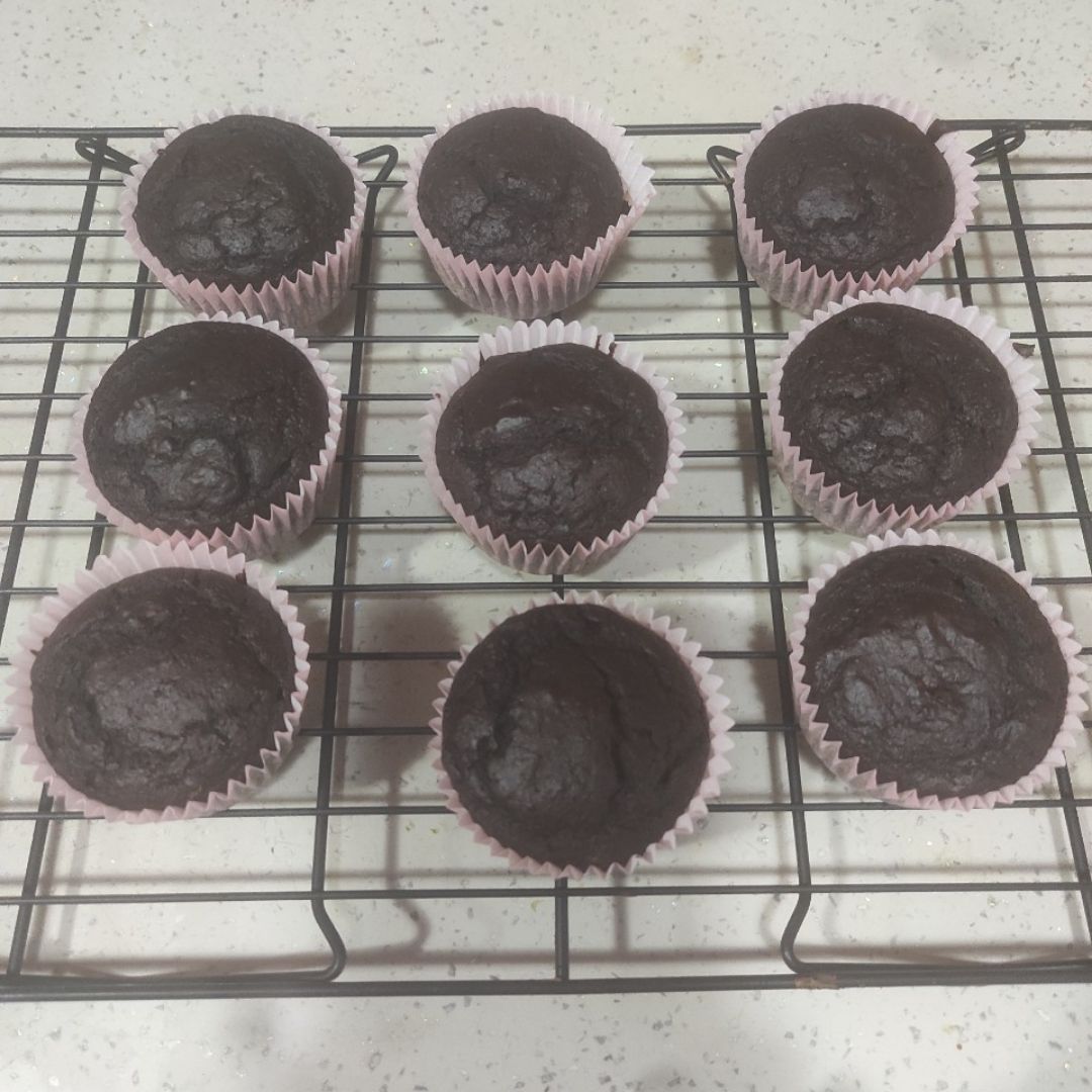 CUPCAKES DE CHOCOLATE Y UN TOQUE A COCO Paso 3 CUPCAKES DE CHOCOLATE Y UN TOQUE A COCO Paso 3