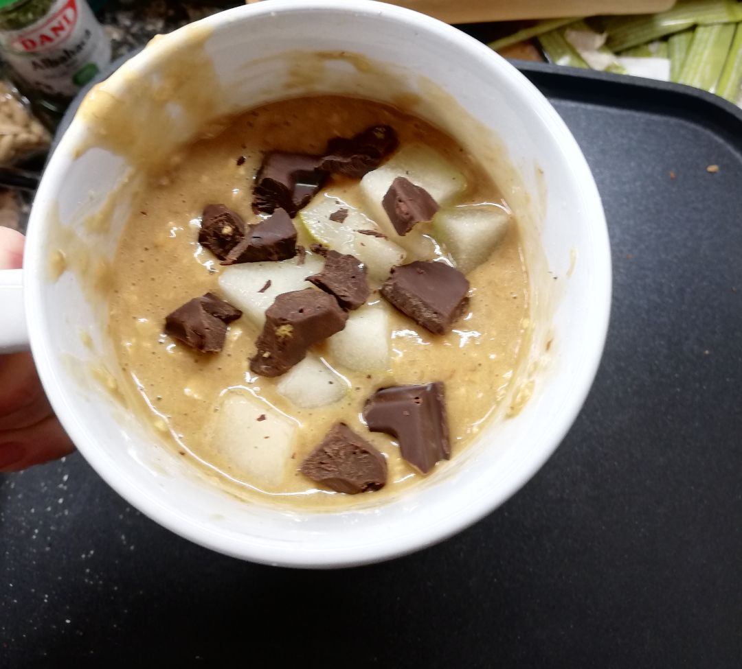 Mugcake proteico de plátano y pera Paso 2