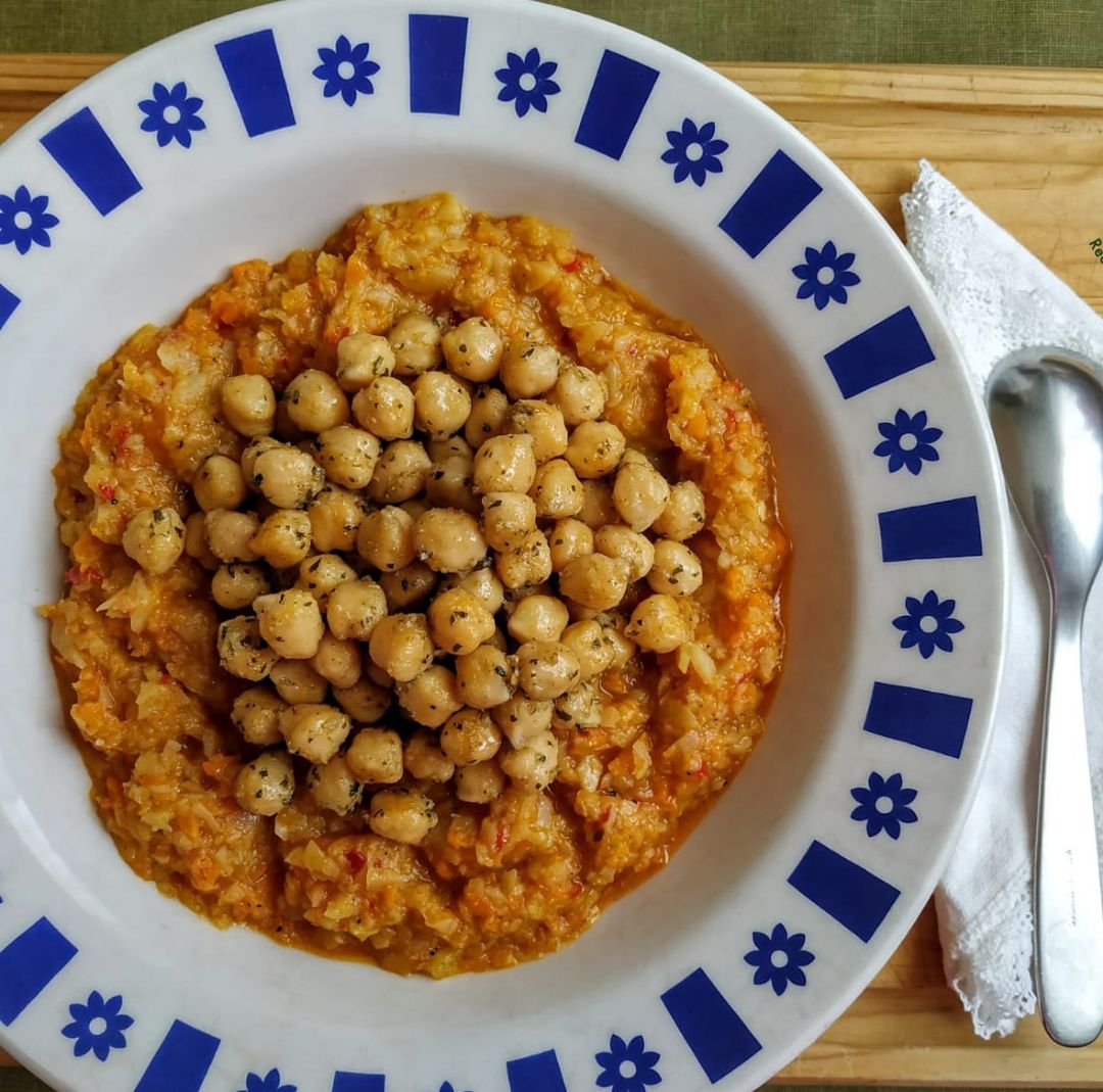 Rehogado de verduras con salteado de garbanzos