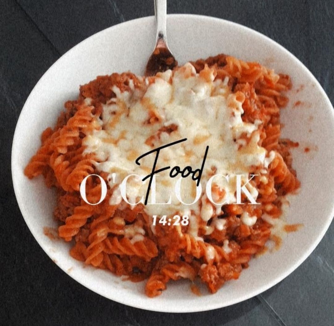 Pasta de lentejas roja y salsa boloñesa
