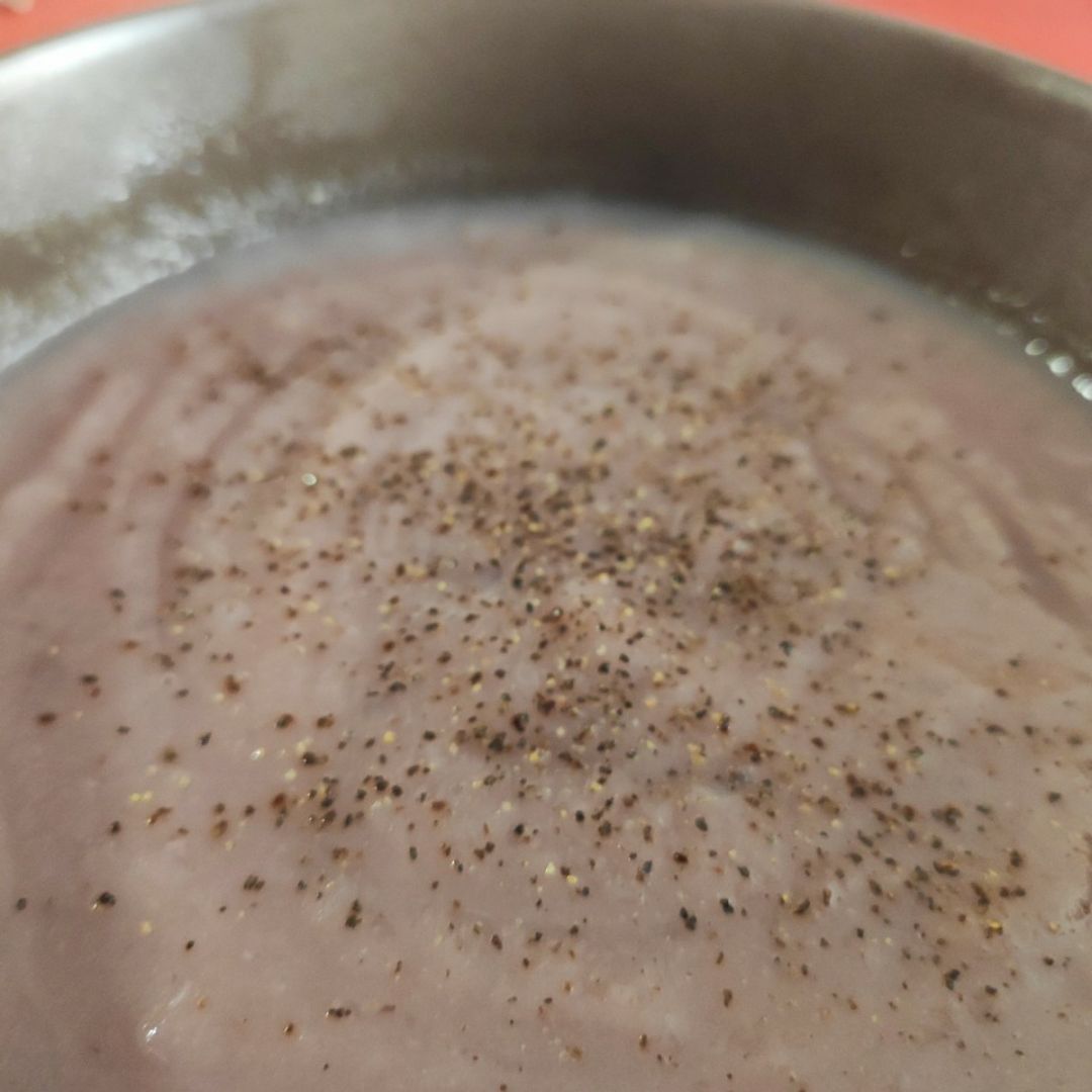 Crema de espárragos blancos y cebolla morada Crema de espárragos blancos y cebolla morada