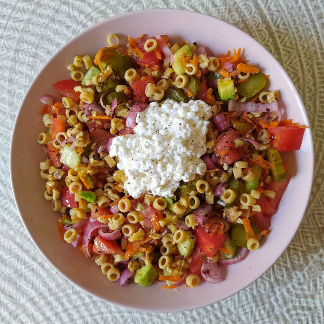 Ensalada de pasta de legumbre