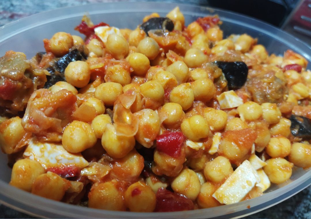 GARBANZOS CON SAMFAINA GARBANZOS CON SAMFAINA