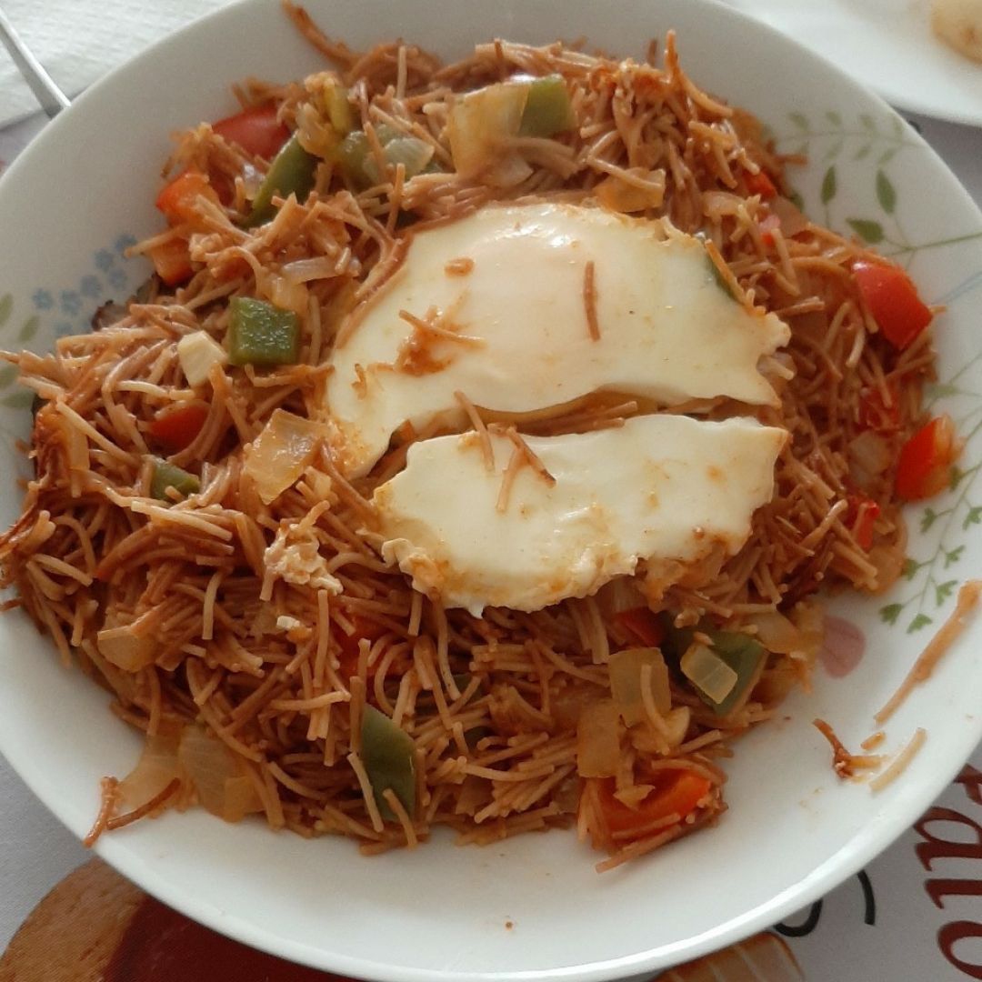 Fideos con huevos 