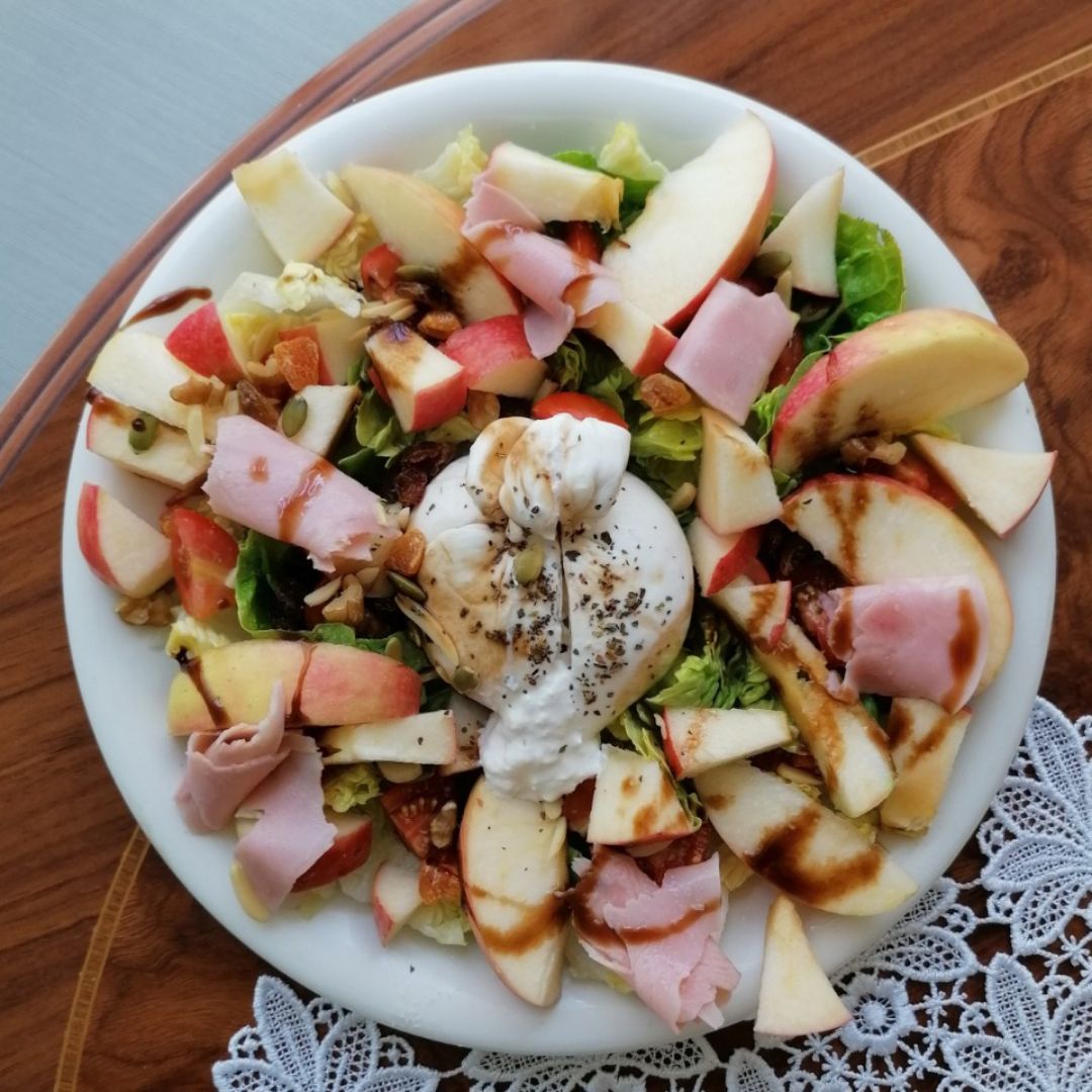 Ensalada fresquita de burrata Ensalada fresquita de burrata
