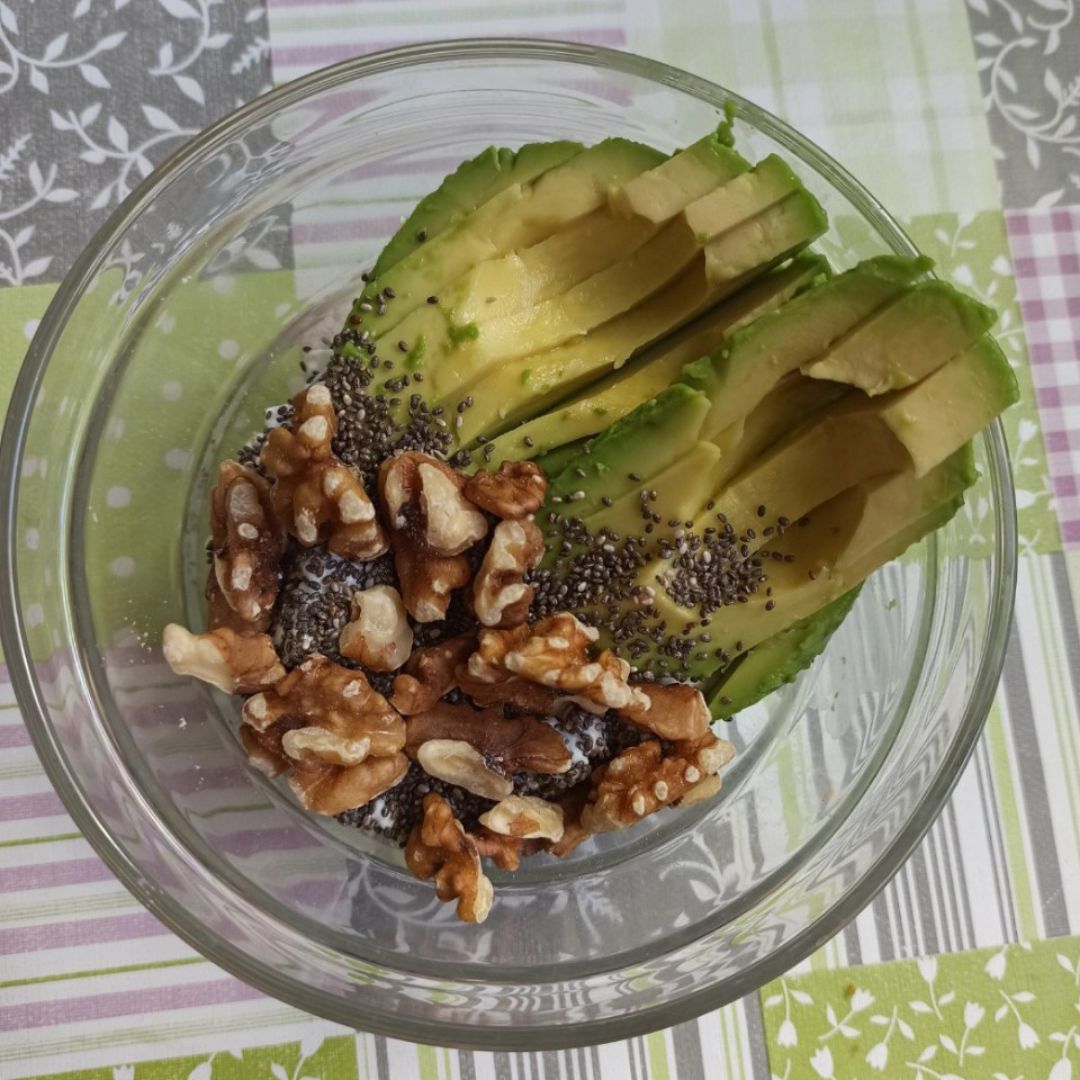 Cottage con aguacate y nueces
