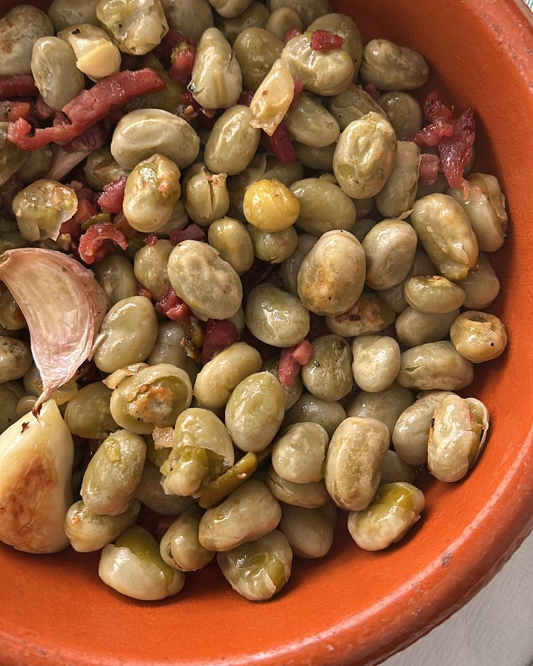 Habas con jamón