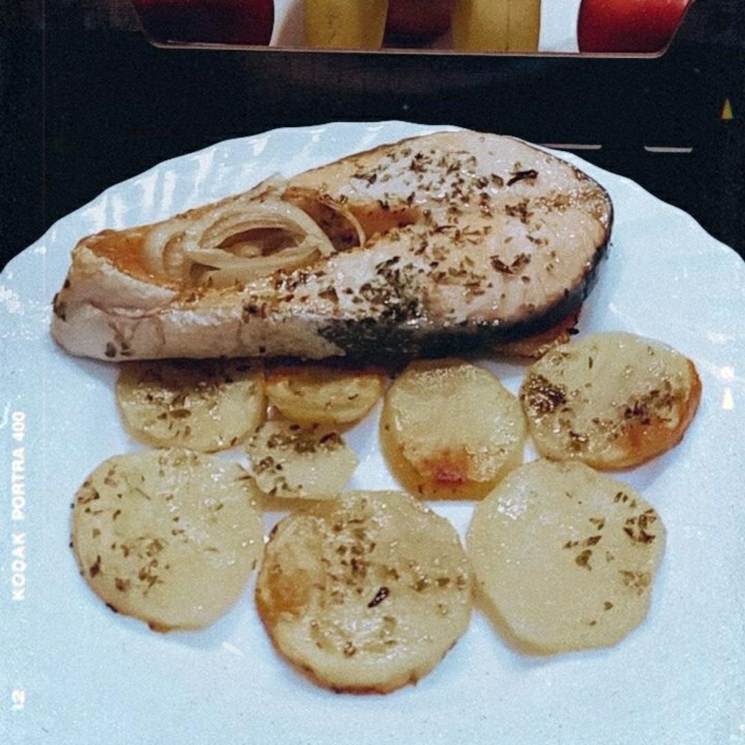 Salmón con patatas al horno Salmón con patatas al horno