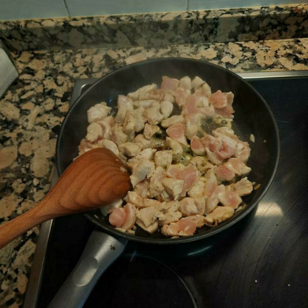 Arroz con pollo y cúrcuma. Paso 1 Arroz con pollo y cúrcuma. Paso 1