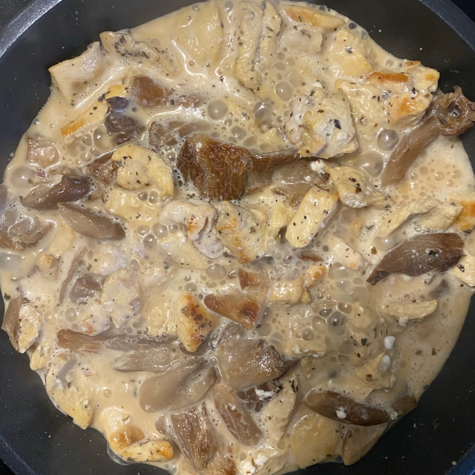 Pollo con setas a la crema Pollo con setas a la crema