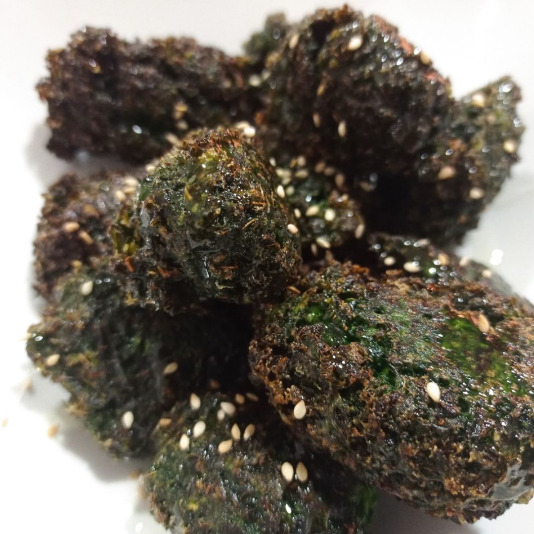 Buñuelos de col kale con miel Buñuelos de col kale con miel