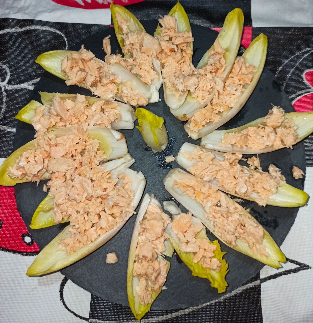 Endivias con salmón 🐟 Endivias con salmón 🐟
