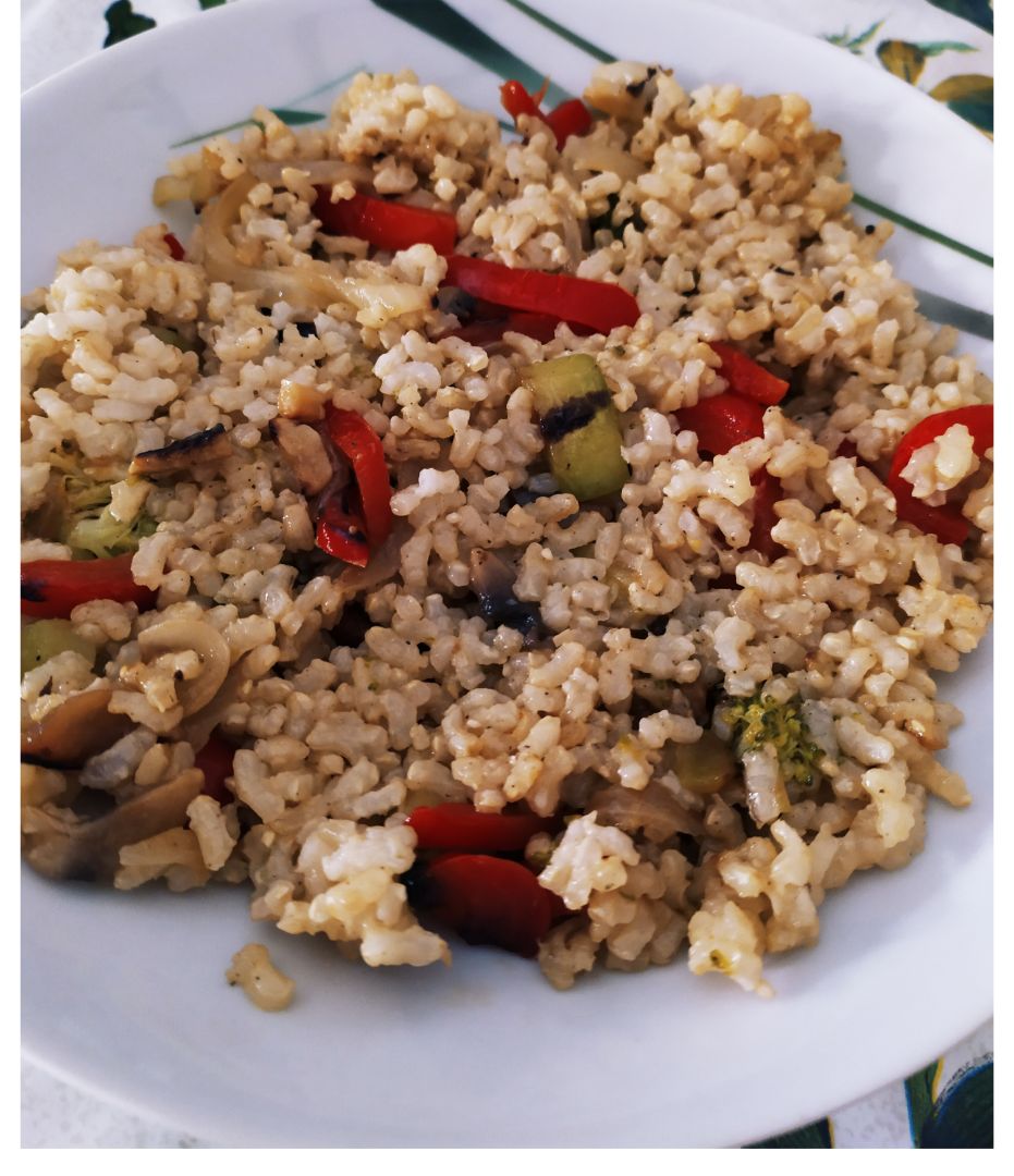 Arroz integral con verduras y champis