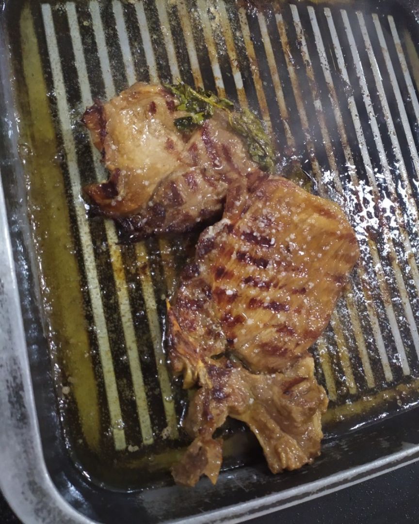 Chuletas adoba con café ☕ Chuletas adoba con café ☕