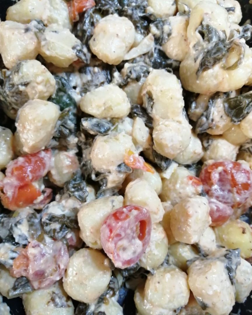 Ñoquis con tomate cherry y espinacas Paso 2 Ñoquis con tomate cherry y espinacas Paso 2